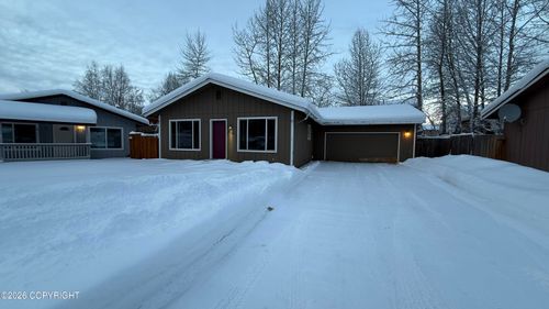 7720 Randamar Cir, Anchorage, AK, 99507-3012 | Card Image