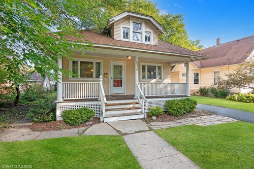 656 Bluff City Blvd, Elgin, IL, 60120-8448 | Card Image