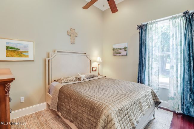 Guest Bedroom 2 | Image 21