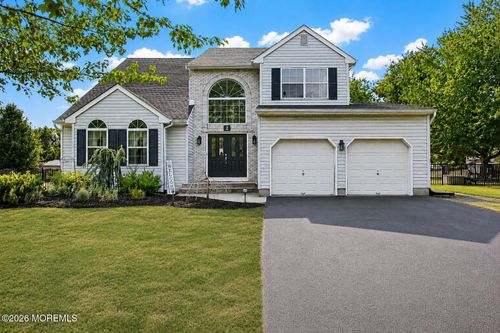 2 Macintosh Ct, Jackson, NJ, 08527-1176 | Card Image