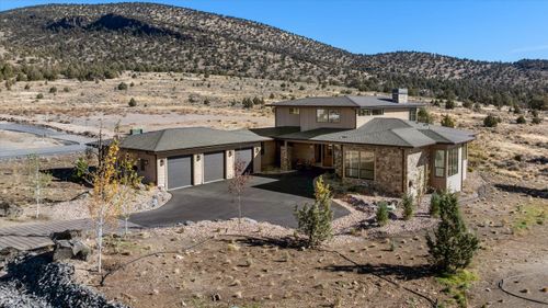 13210 Sw Seven Peaks Loop, Powell Butte, OR, 97753-1966 | Card Image