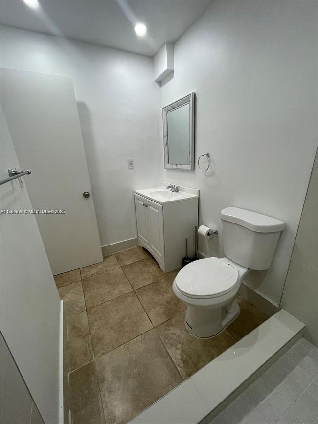 APT-26 - 8607 Sw 68 Th Ct, Condo with 2 bedrooms, 1 bathrooms and null parking in Pinecrest FL | Image 14