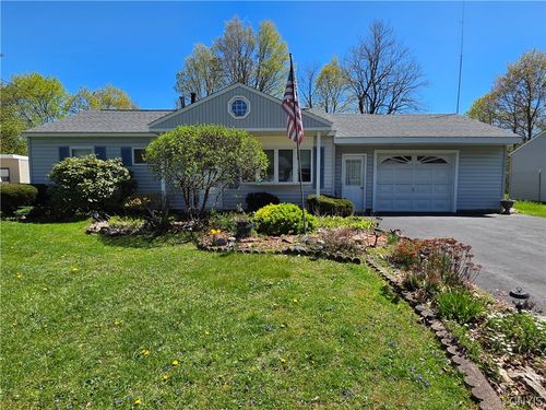 18 Walnut Dr, Whitesboro, NY, 13492-1712 | Card Image