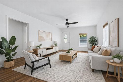 7933 Elwood St, Houston, TX, 77012-1635 | Card Image