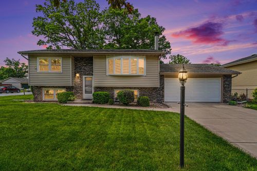 2801 Crabapple Ln, Hobart, IN, 46342-3811 | Card Image