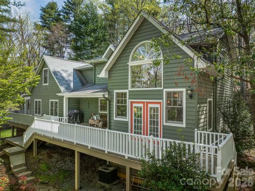 18 Thousand Oaks Blvd, Fairview, NC, 28730-8507 | Card Image