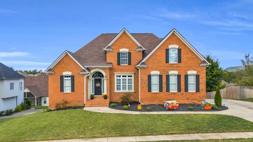 9630 Wiltshire Dr, Ooltewah, TN, 37363-4884 | Card Image