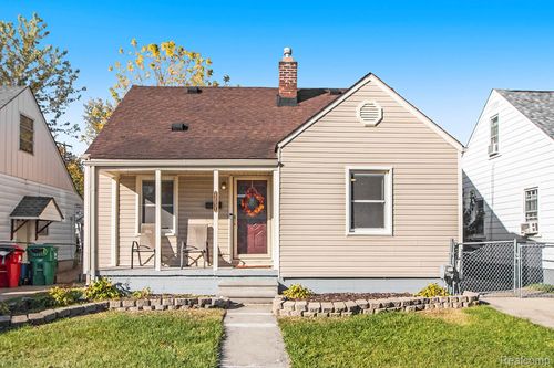 22031 Donald Ave, Eastpointe, MI, 48021-2436 | Card Image