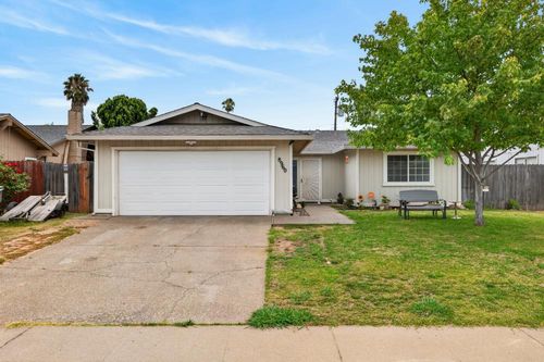 8960 Brydon Way, Sacramento, CA, 95826-4454 | Card Image