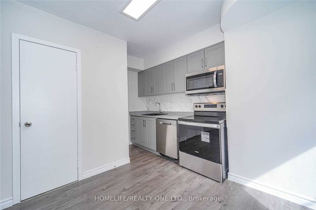 MAIN - 104 Benson Ave, House other with 2 bedrooms, 1 bathrooms and null parking in Toronto ON | Image 15