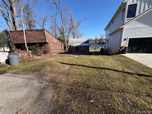 6912 Colony Dr, West Bloomfield, MI, 48323-1116 | Card Image