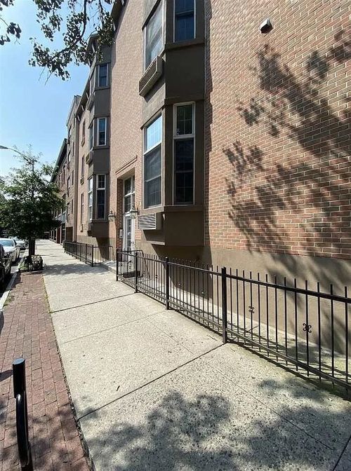 2c-100 Garden St, Hoboken, NJ, 07030-3584 | Card Image