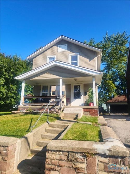 1742 Brussels St, Toledo, OH, 43613-4630 | Card Image