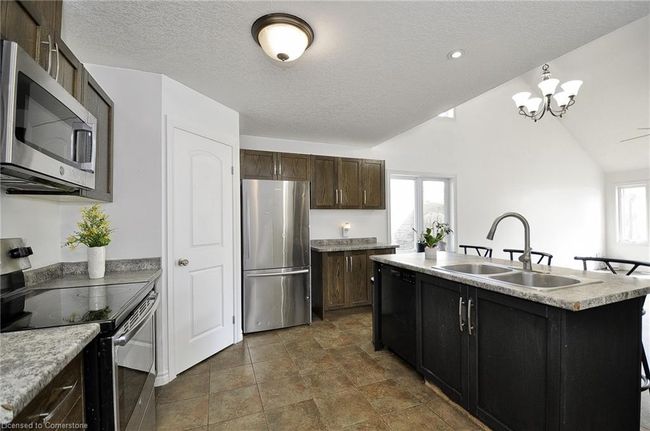 597 Sales Dr, House other with 5 bedrooms, 4 bathrooms and 4 parking in Woodstock ON | Image 11