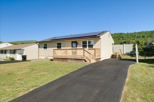 8546 Brubaker Dr, Roanoke, VA, 24019-1833 | Card Image