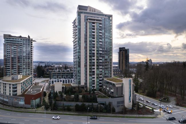 2102 - 680 Seylynn Crescent, Condo with 2 bedrooms, 2 bathrooms and 1 parking in North Vancouver BC | Image 1