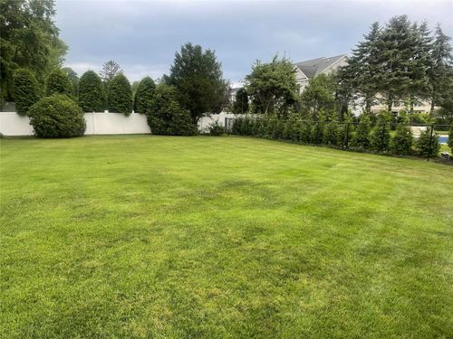 4 Pell Ln, Syosset, NY, 11791-2926 | Card Image