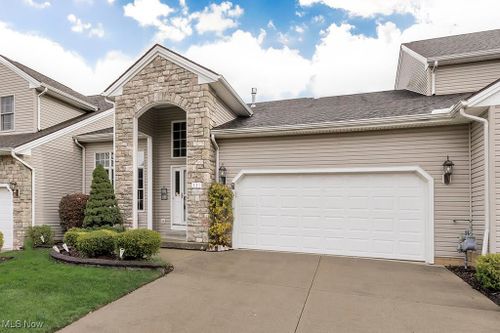 321 Cobblestone Dr, Mayfield Hts, OH, 44143-3688 | Card Image