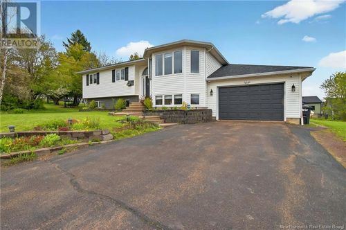 913 Melanson Rd, Dieppe, NB, E1A7P1 | Card Image