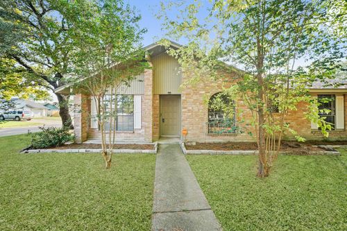 9234 Long Barrel Ln, Houston, TX, 77040-2707 | Card Image