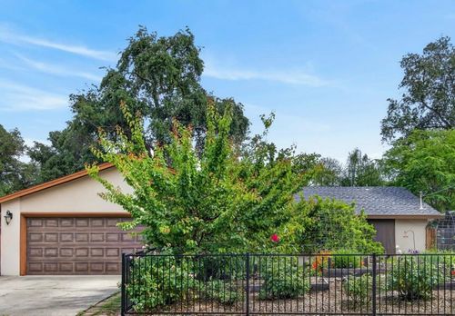 8432 Gaylor Way, Carmichael, CA, 95608-1908 | Card Image