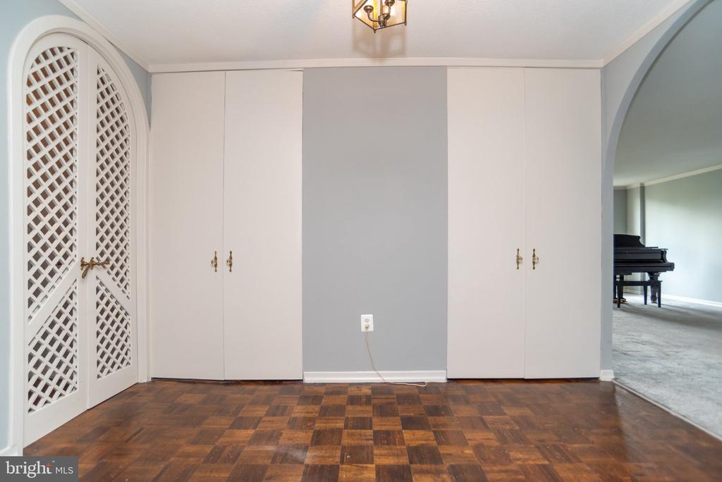 Residential in ELKINS PARK 5