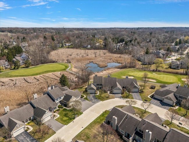 892 Tartan Trl, Condo with 3 bedrooms, 4 bathrooms and null parking in Bloomfield Hills MI | Image 49