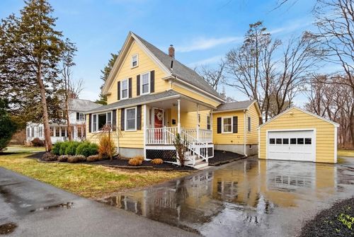 52 Maple St, South Hamilton, MA, 01982-1852 | Card Image