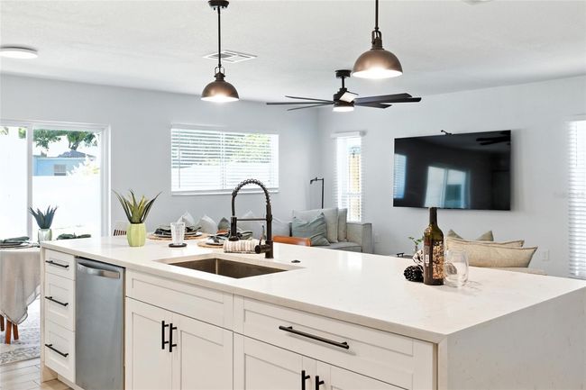 10302 Oakhaven Dr, House other with 4 bedrooms, 2 bathrooms and null parking in PINELLAS PARK FL | Image 12