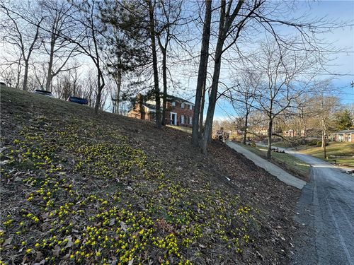 181 Highland Dr, Canonsburg, PA, 15317-3509 | Card Image