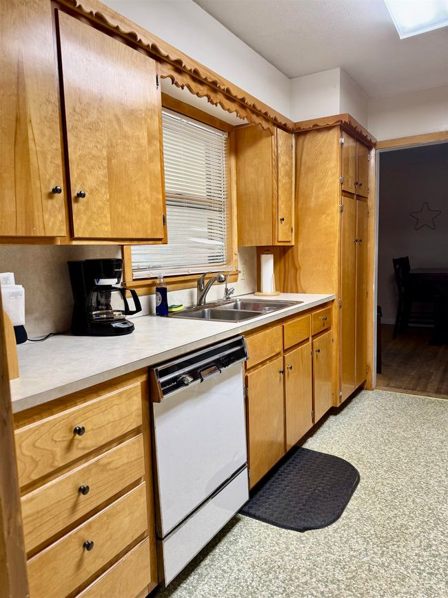 722 Westview Dr, House other with 3 bedrooms, 2 bathrooms and null parking in Mulvane KS | Image 6
