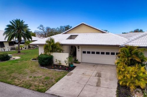 76 Sandstone Cir, VENICE, FL, 34293-6061 | Card Image