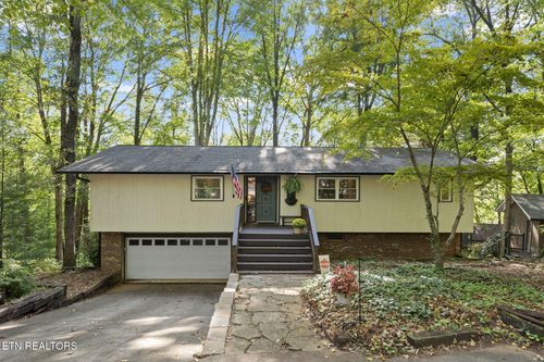 105 Trevecca Ln, Oak Ridge, TN, 37830-6616 | Card Image