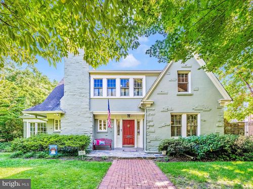 3902 Aspen St, CHEVY CHASE, MD, 20815-5061 | Card Image