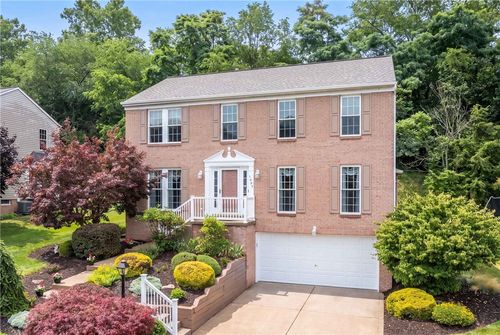 1033 Robinwood Dr, South Park, PA, 15129-8889 | Card Image