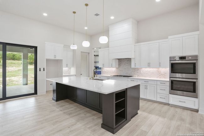 11010 Nina Rdg, House other with 4 bedrooms, 3 bathrooms and null parking in San Antonio TX | Image 8
