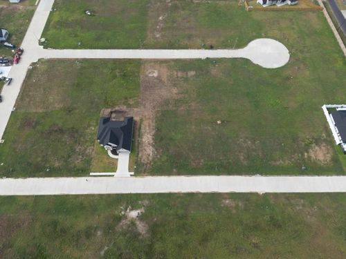 1409 Matthew Ave, Port Neches, TX, 77651-1401 | Card Image