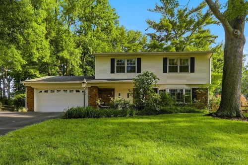 7820 Trailwind Dr, Montgomery, OH, 45242-5007 | Card Image