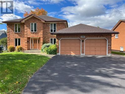 729 S Pelham Rd, House other with 3 bedrooms, 3 bathrooms and 6 parking in Welland ON | Image 1