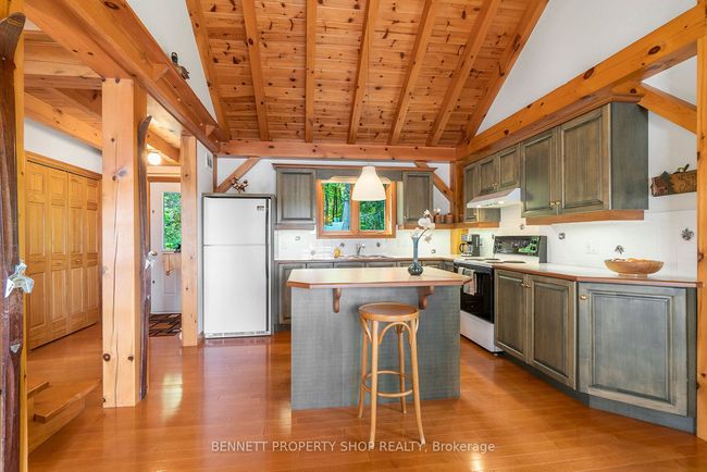 33 Burton Lane, House other with 5 bedrooms, 2 bathrooms and 4 parking in Renfrew ON | Image 9