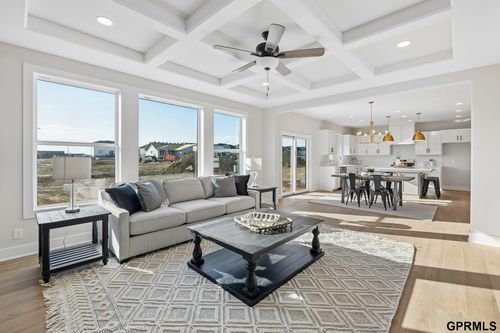 12375 Fenwick St, Papillion, NE, 68046-5064 | Card Image