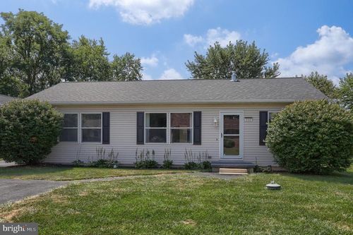 112 Lynmar Ave, PALMYRA, PA, 17078-8901 | Card Image