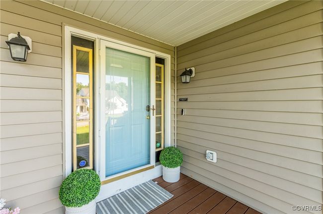 Front doorway to property | Image 4