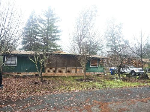 637 Frederick Ct, Cave Junction, OR, 97523-9702 | Card Image