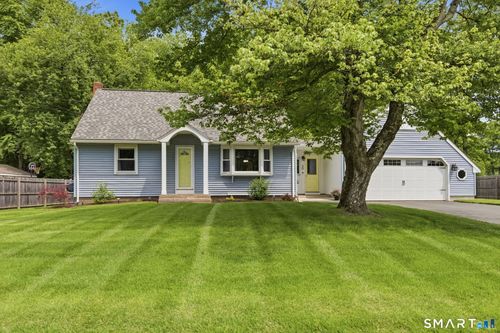 30 Haynes St, Enfield, CT, 06082-5057 | Card Image