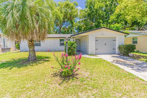 7041 Oakshire Dr, PORT RICHEY, FL, 34668-3831 | Card Image