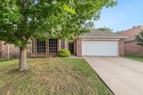 615 Lake Bridge Dr, Lake Dallas, TX, 75065-2888 | Card Image