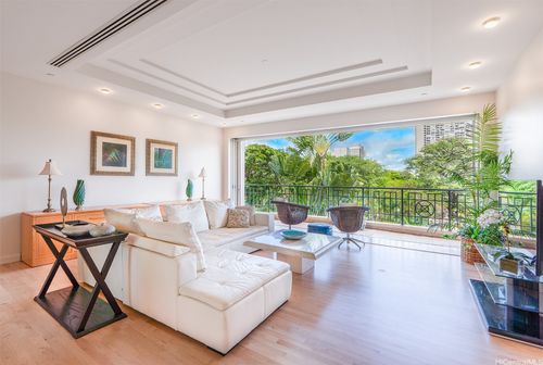 30-1740 S Beretania St, Honolulu, HI, 96826-1125 | Card Image
