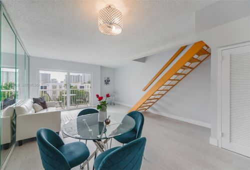 ph9-17800 Atlantic Blvd, Sunny Isles Beach, FL, 33160-2799 | Card Image