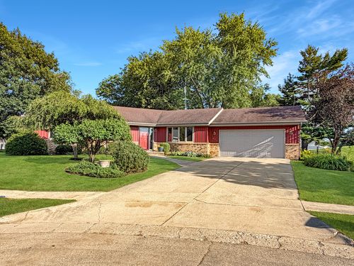 829 Sutton Pl, FREEPORT, IL, 61032-4583 | Card Image